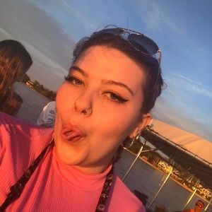 Meet your Posher, Zoe